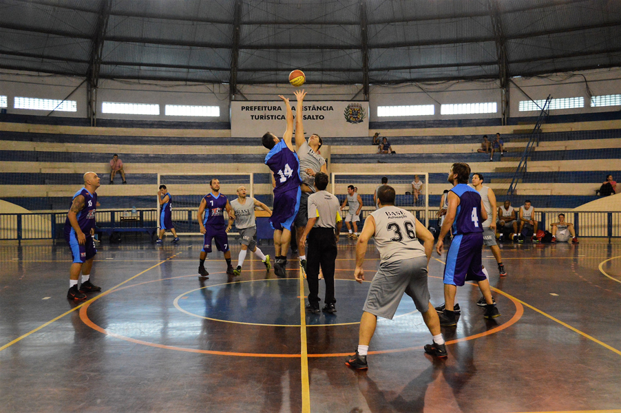 Leia mais sobre o artigo Definidos confrontos das semifinais da Copa Salto de Basquete