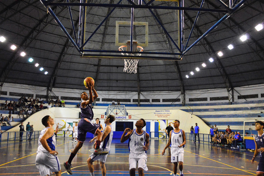 Leia mais sobre o artigo Times de Salto disputam final da 2ª Copa Salto de Basquete