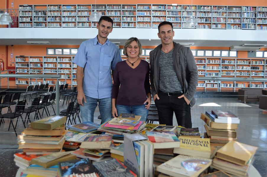 Leia mais sobre o artigo Biblioteca de Salto recebe doação de mais de 600 livros