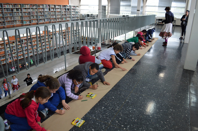 Leia mais sobre o artigo Alunos do Cemus IV participam projeto de estímulo à leitura na Biblioteca Municipal