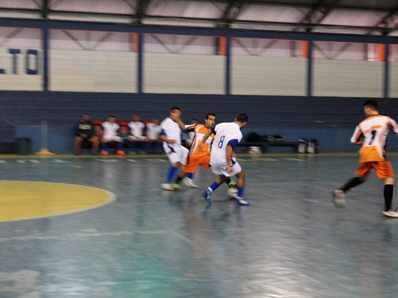 Leia mais sobre o artigo Secretaria de Esportes está com oportunidades para equipes de futsal da cidade