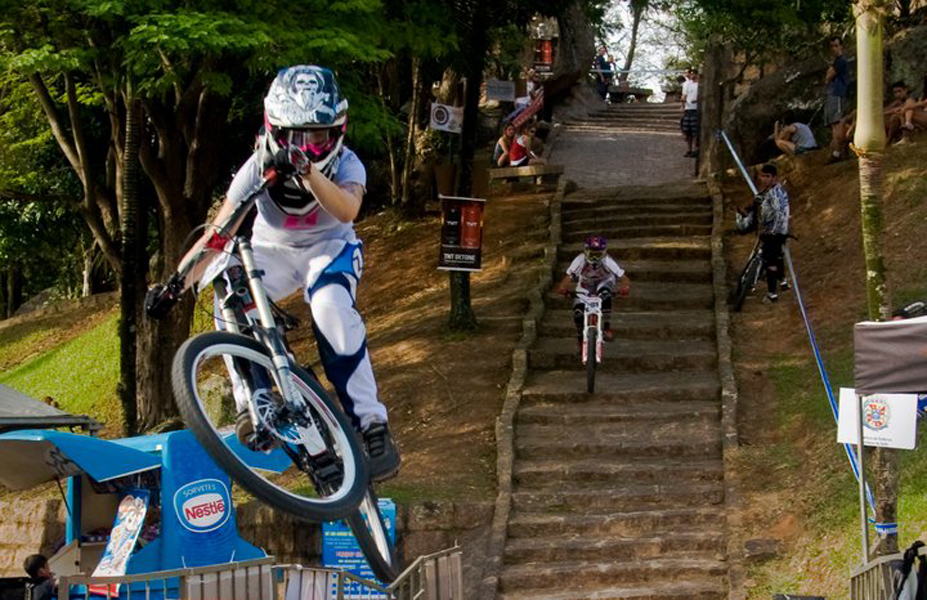 Leia mais sobre o artigo Desafio da Santa de Downhill Urbano retorna em setembro