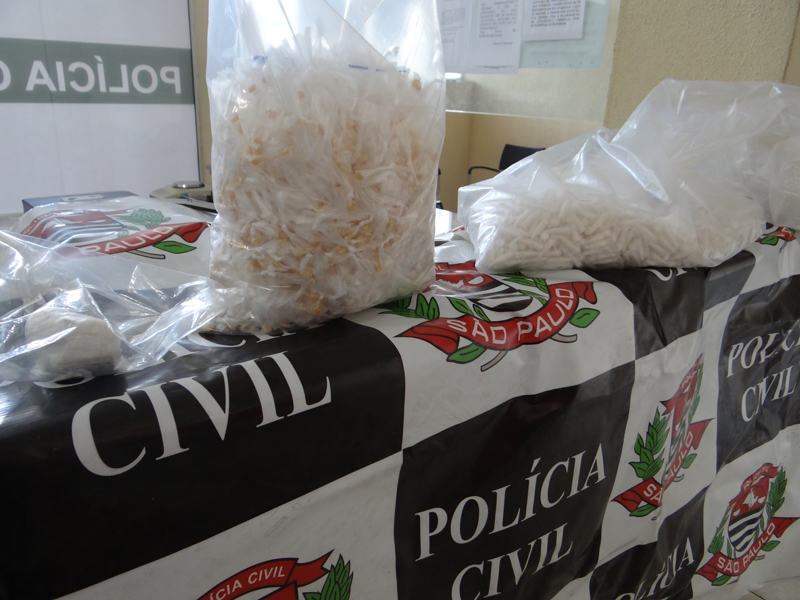 Leia mais sobre o artigo GCM apreende 5 mil unidades de crack e cocaína no Jardim Marília