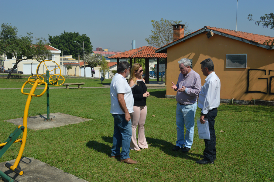 Leia mais sobre o artigo Executivo discute projeto para construção de espaço de convivência do idoso