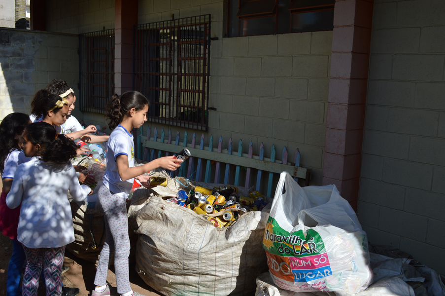 Leia mais sobre o artigo Alunos do Cemus XI realizam ações de conscientização ambiental