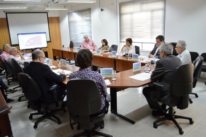 Leia mais sobre o artigo Prefeito participa de reunião do Conselho do Fehidro