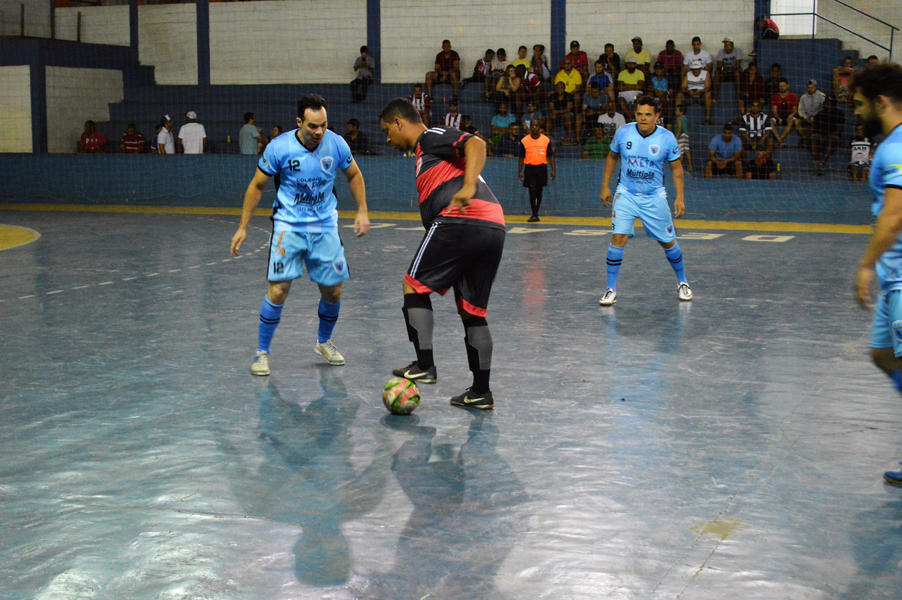 Leia mais sobre o artigo Campeonato Municipal de Futsal define semifinalistas nesta semana