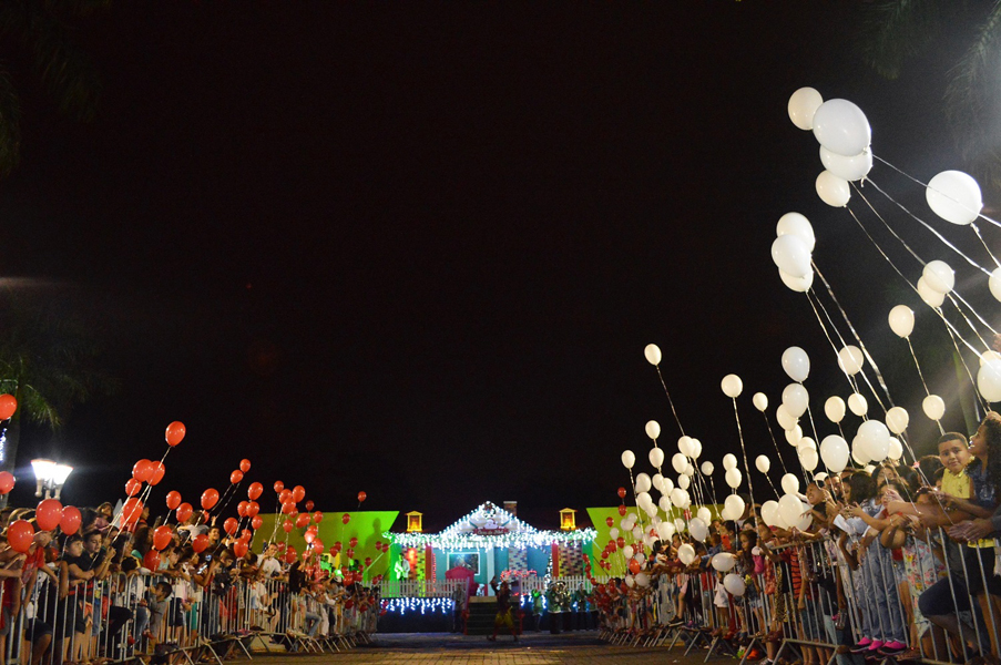 Leia mais sobre o artigo Chegada do Papai Noel abre oficialmente a programação de Natal de Salto