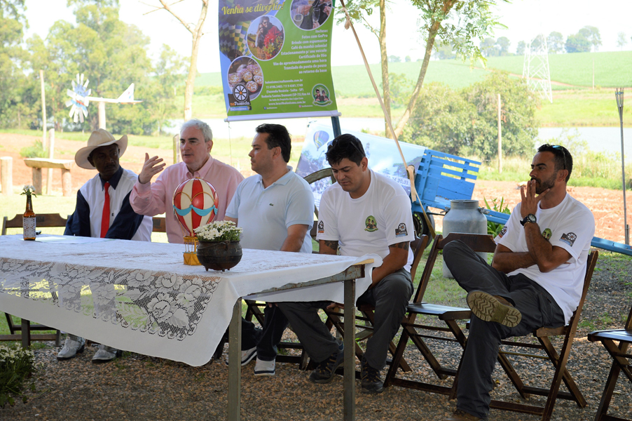 Leia mais sobre o artigo Empresa inicia serviço de voo de balão em Salto