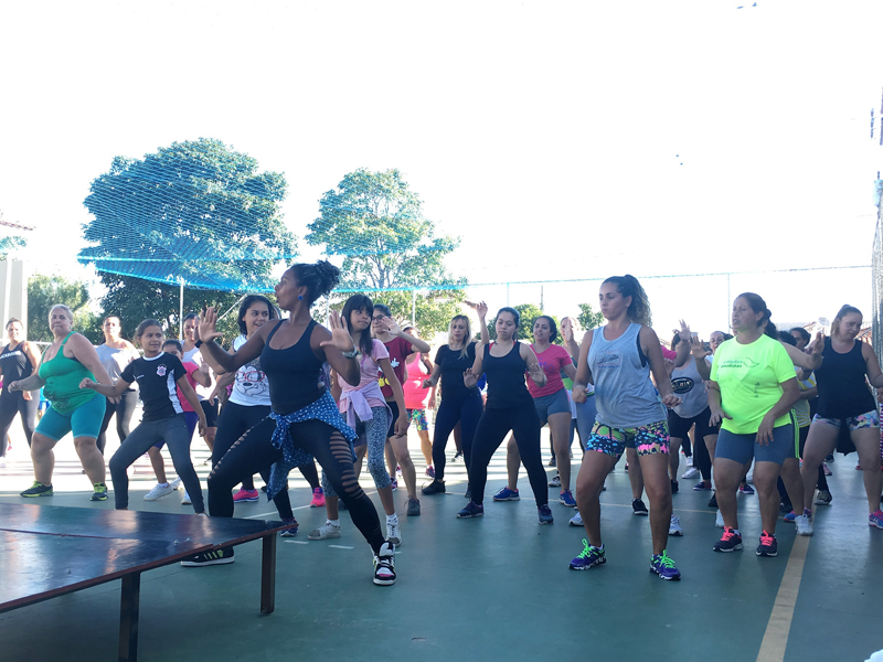 Leia mais sobre o artigo Aulas de Zumba nos bairros retomam essa semana