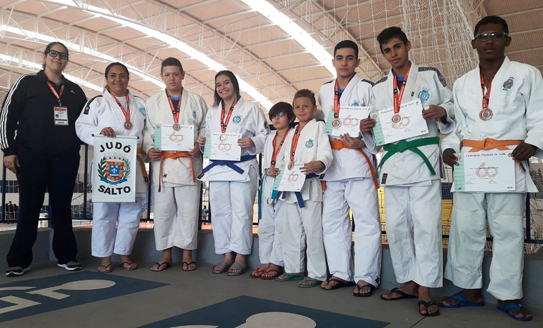 Leia mais sobre o artigo Equipe de Judô da Secretaria de Esportes e Lazer conquista medalhas no campeonato Paulista Fase Regional de Divisão Aspirante