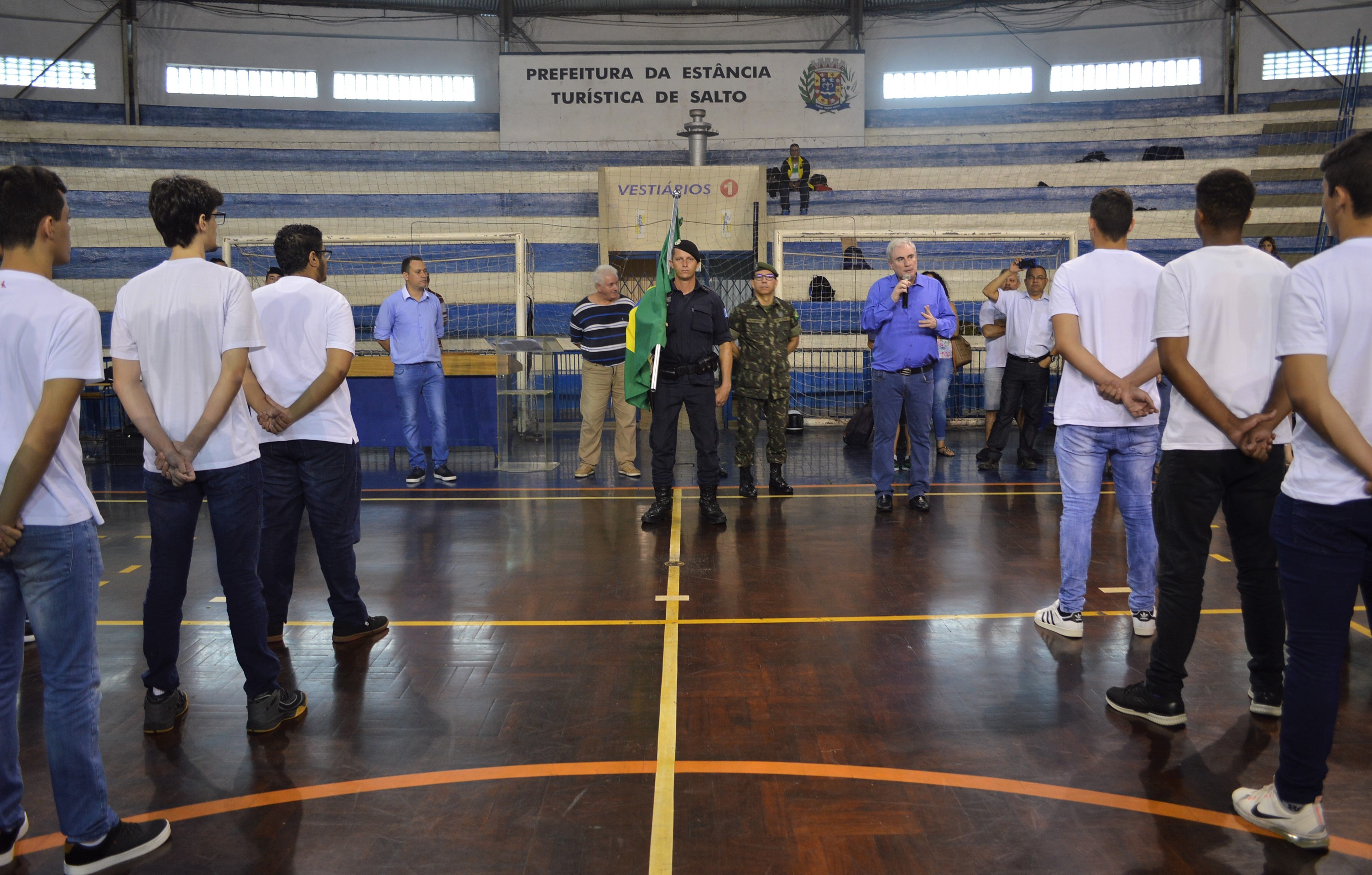 Leia mais sobre o artigo Prefeito de Salto participa de solenidade de Juramento à Bandeira