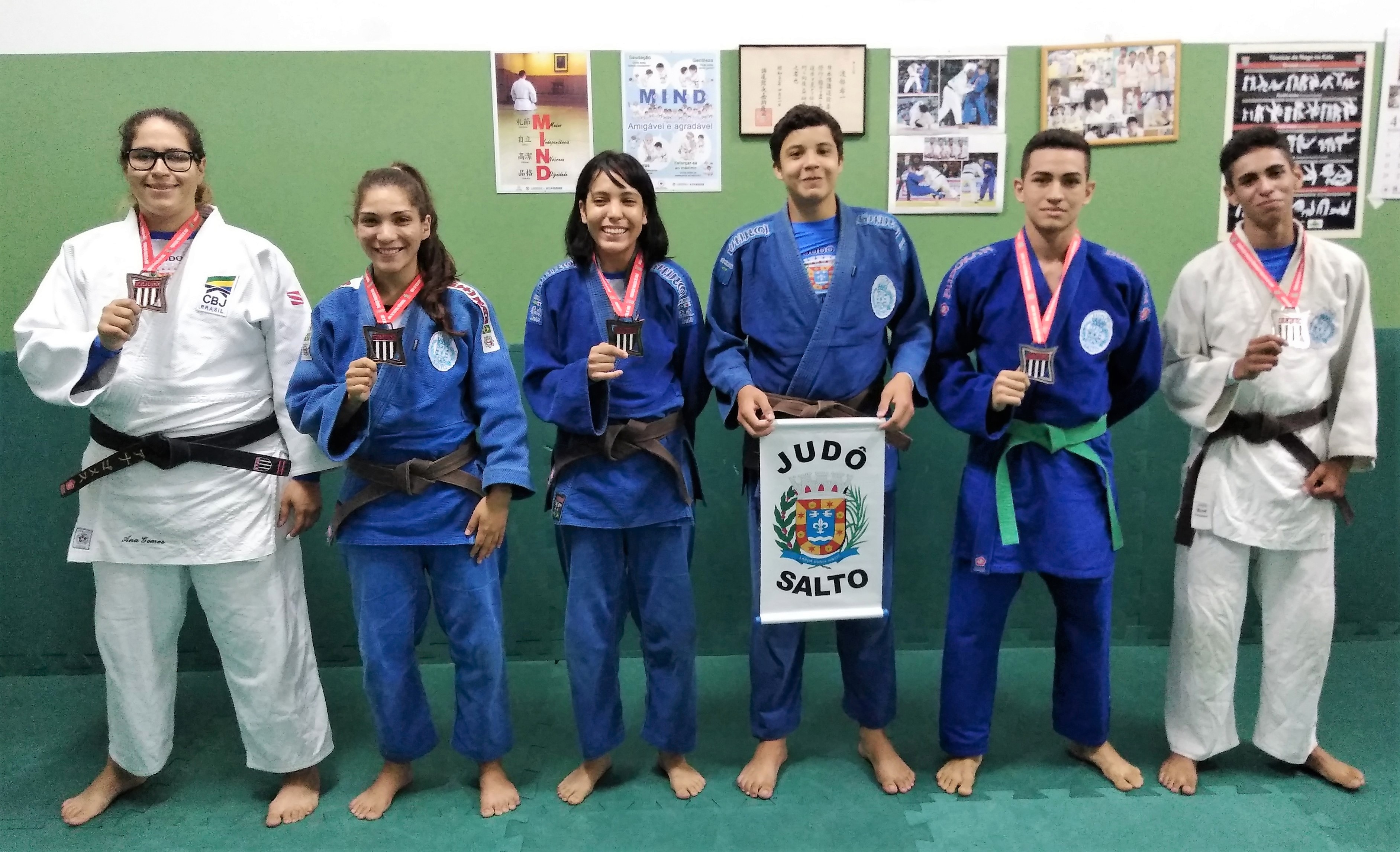 Leia mais sobre o artigo Equipe de Judô conquista medalhas em Campeonato Inter Regional