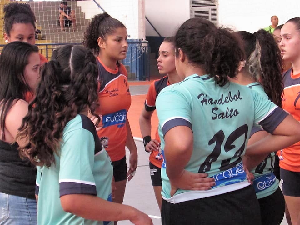 Leia mais sobre o artigo Inscrições abertas para a equipe de Handebol Feminino de Salto