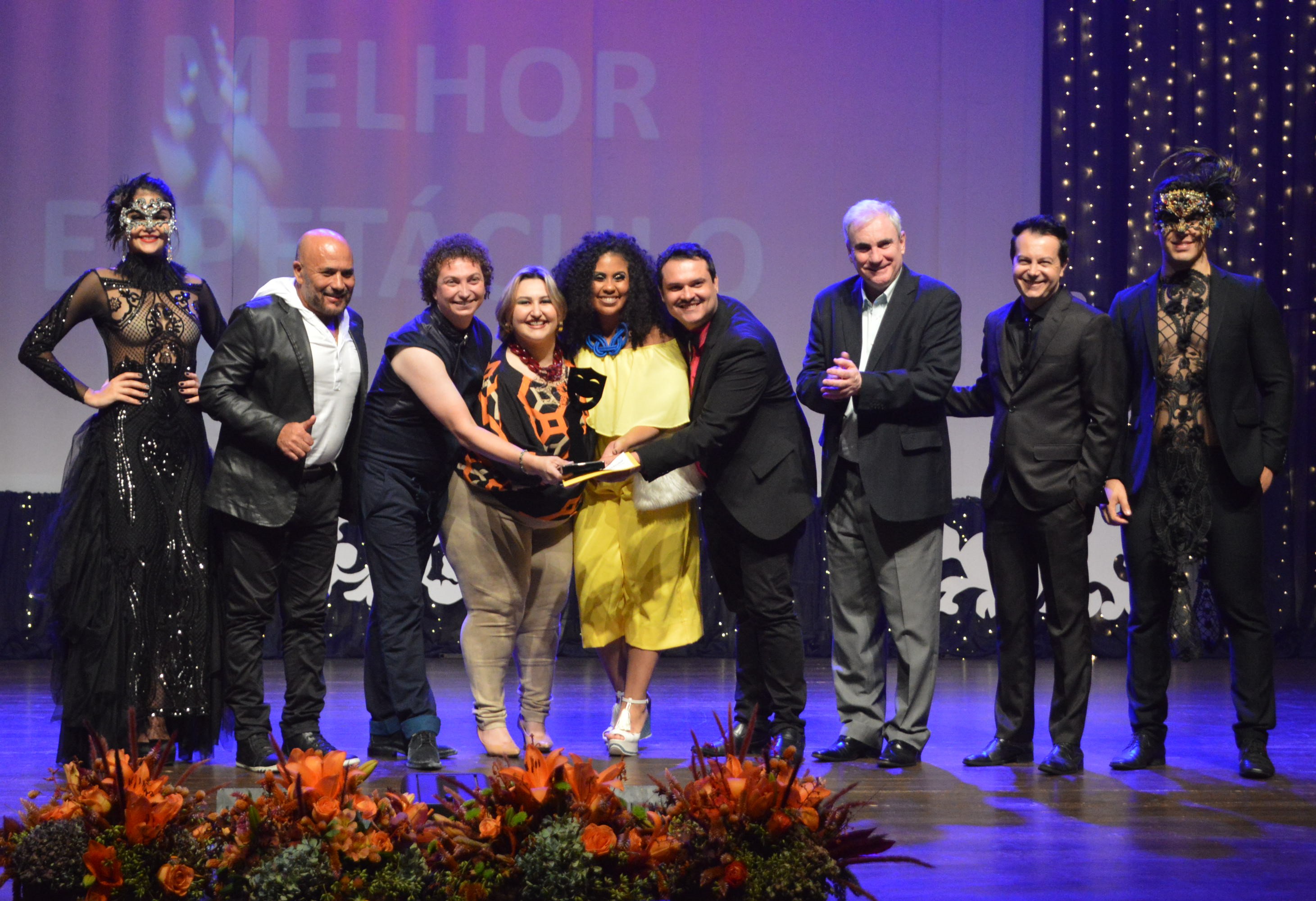 Leia mais sobre o artigo Cerimônia de premiação marca encerramento do 3º Festival de Teatro de Salto