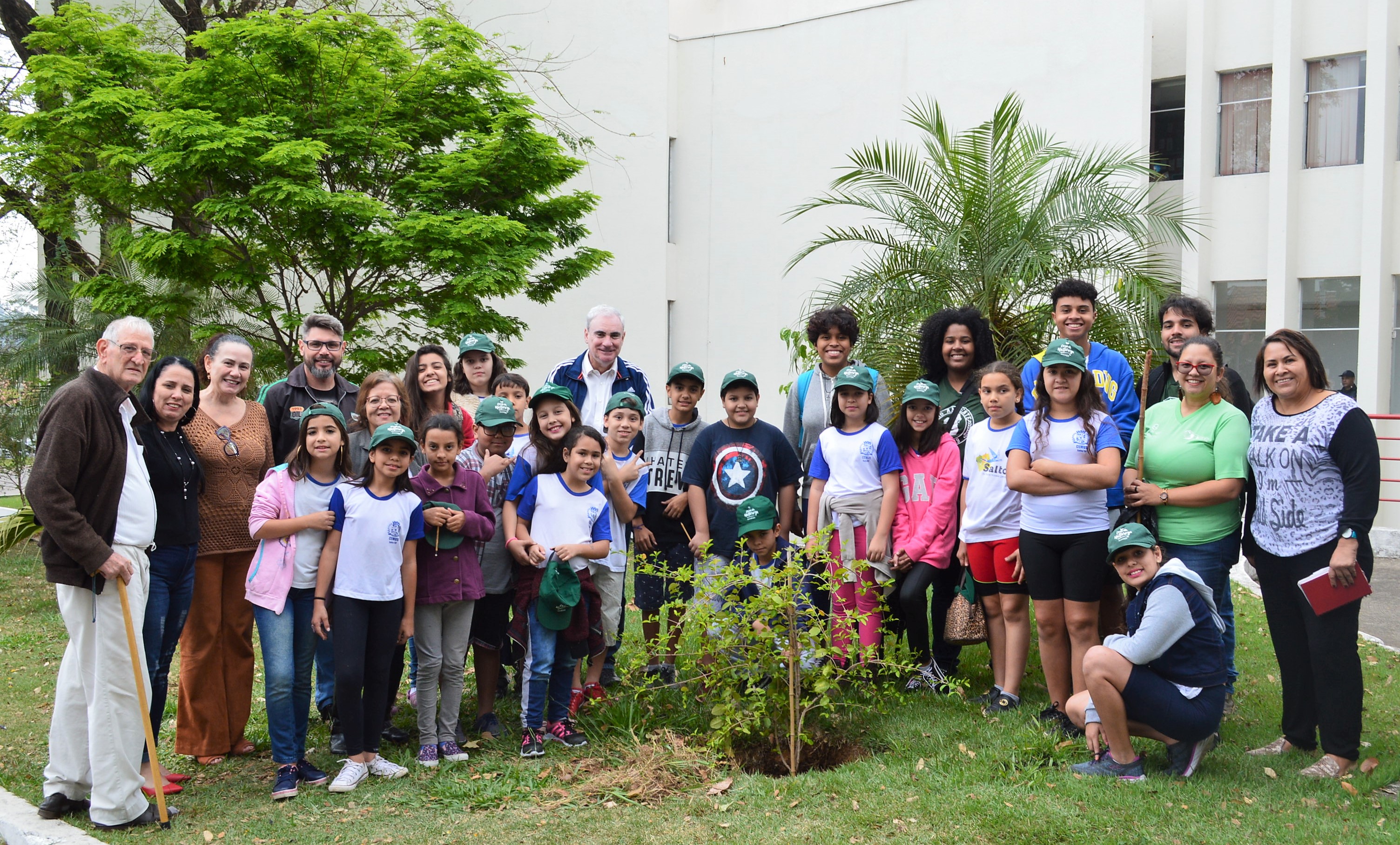 Leia mais sobre o artigo 125 alunos da rede municipal participam do Projeto “Tour Verde”