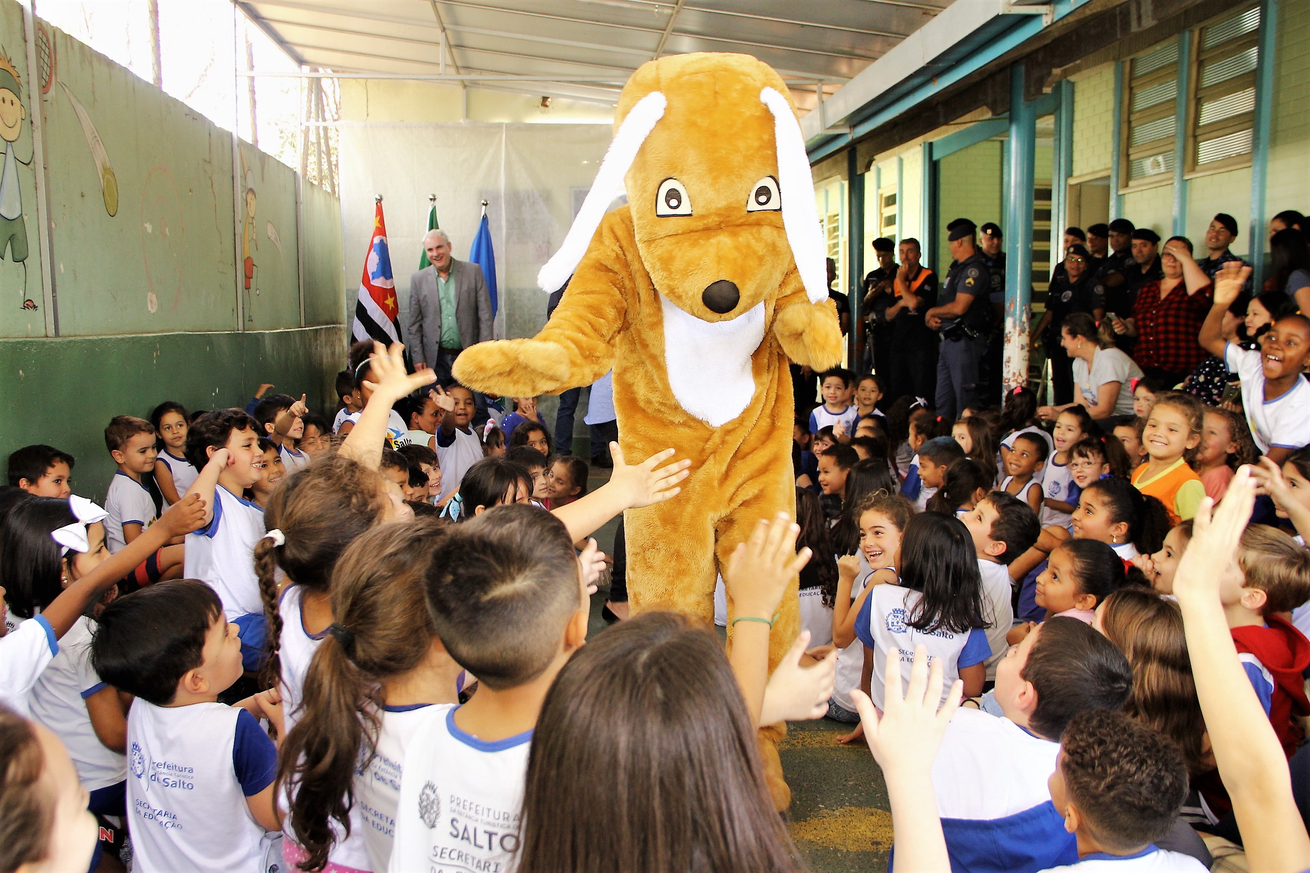 Leia mais sobre o artigo Alunos da rede municipal escolhem nome da nova mascote da Zoonoses