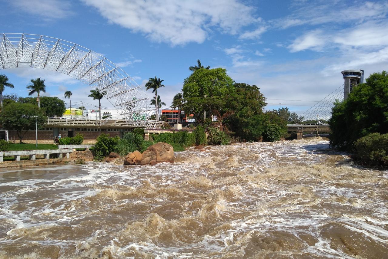 Leia mais sobre o artigo Defesa Civil de Salto emite alerta sobre aumento do nível do Rio Tietê