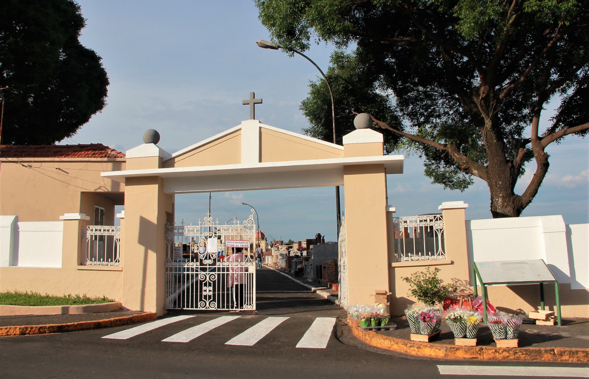 Leia mais sobre o artigo Prefeitura determina orientações para realização de funerais em Salto