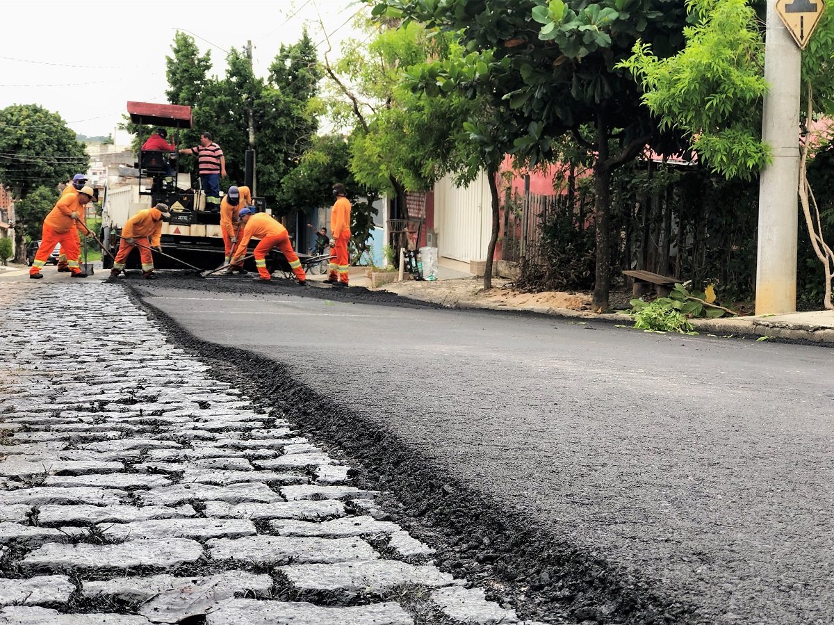 Leia mais sobre o artigo Prefeitura inicia grande trabalho de recapeamento de ruas no município