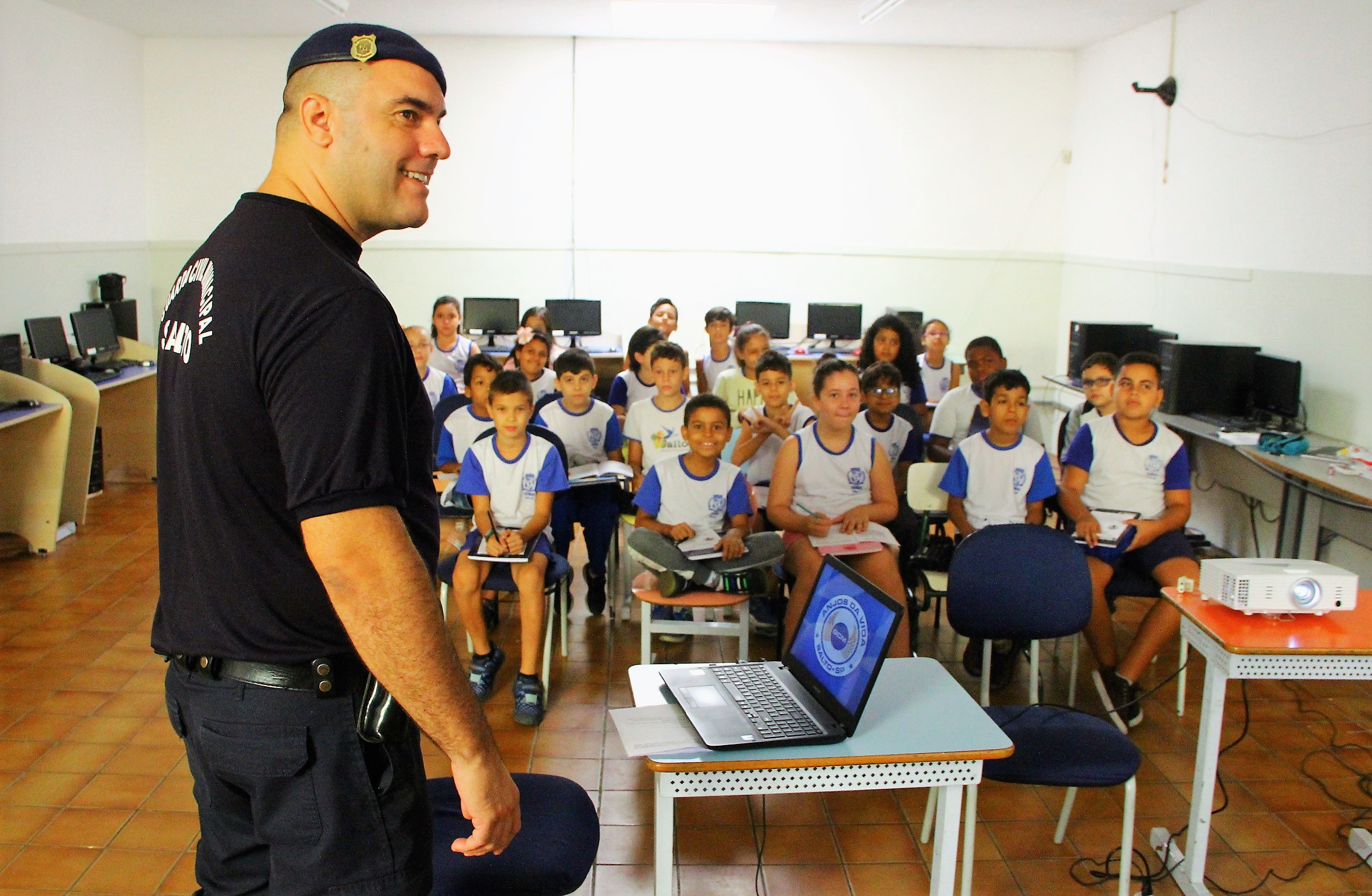 Leia mais sobre o artigo Programa “Anjos da Vida” retoma atividades com os alunos da rede municipal