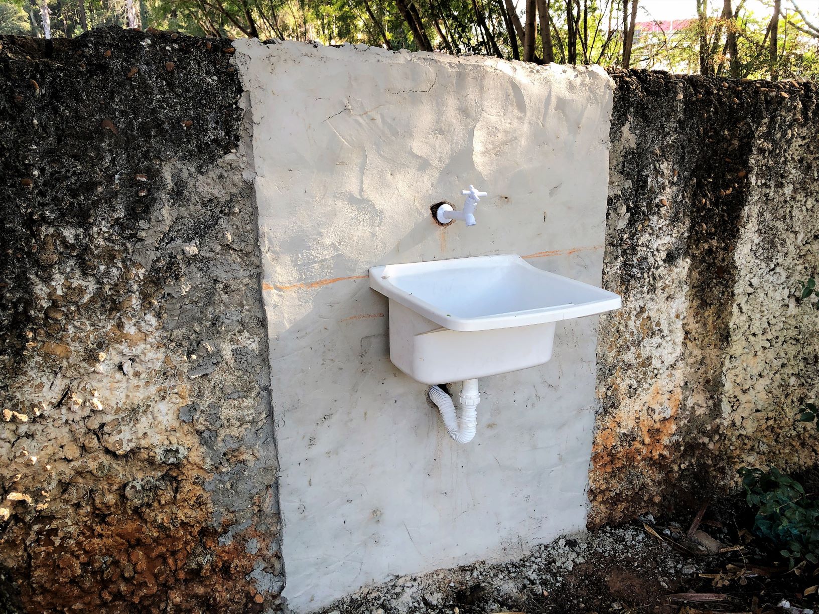 Leia mais sobre o artigo #Coronavírus: Prefeitura de Salto instala lavatório na praça Antônio Telesi para pessoas em situação de rua