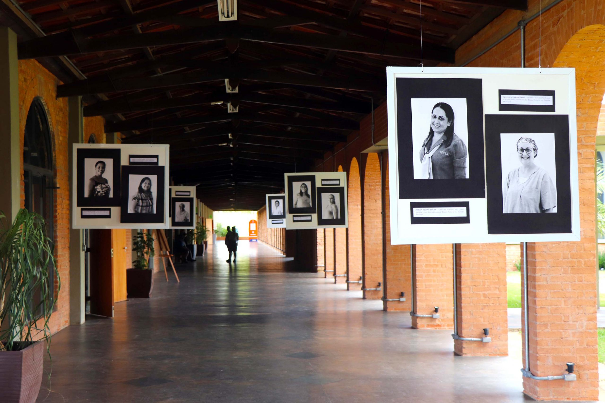 Leia mais sobre o artigo Prefeitura de Salto homenageia mulheres com exposição e vídeo de profissionais da linha de frente