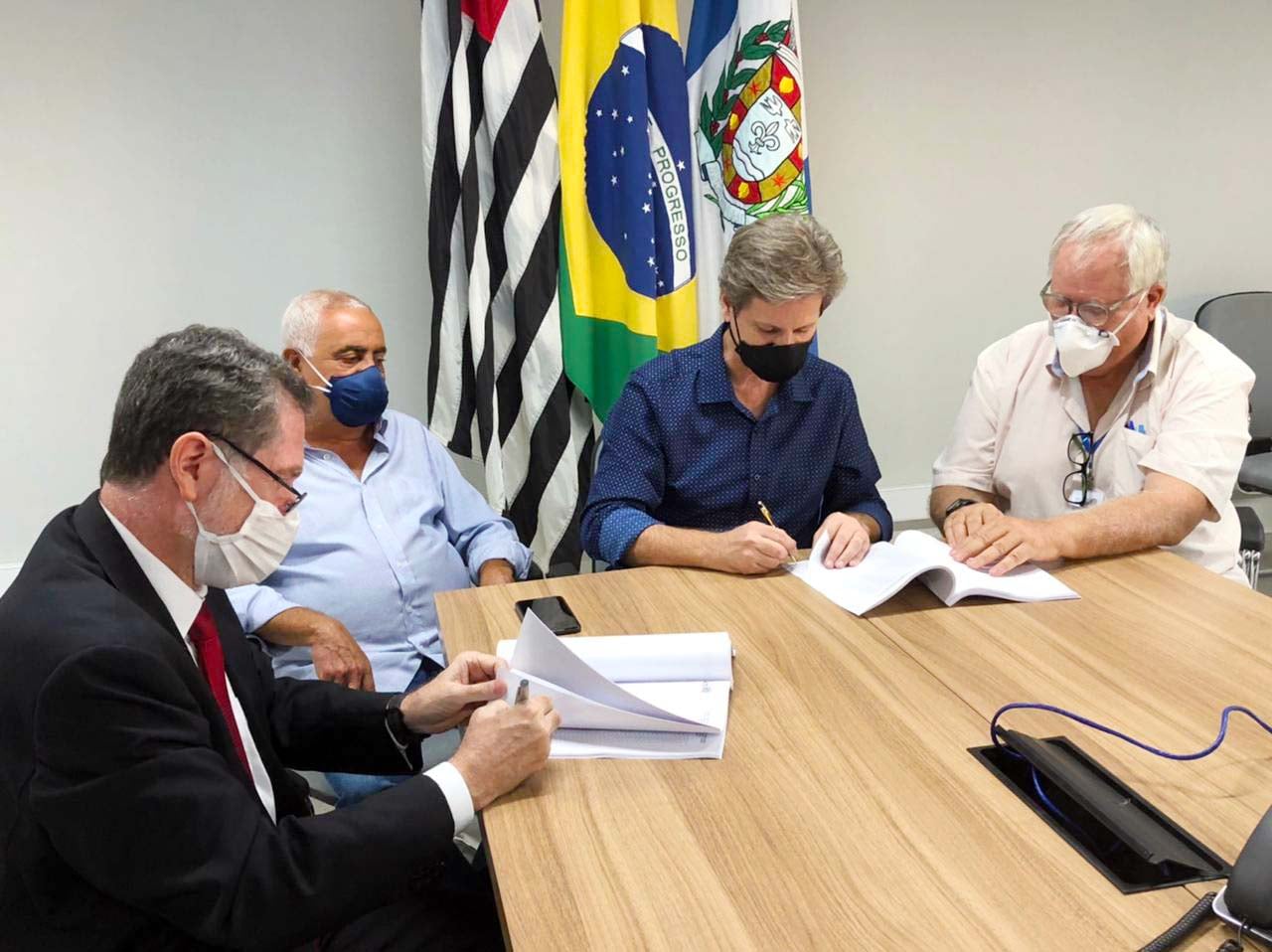 Leia mais sobre o artigo Prefeitura assina contrato com Organização Social que fará gestão emergencial do Hospital Municipal de Salto