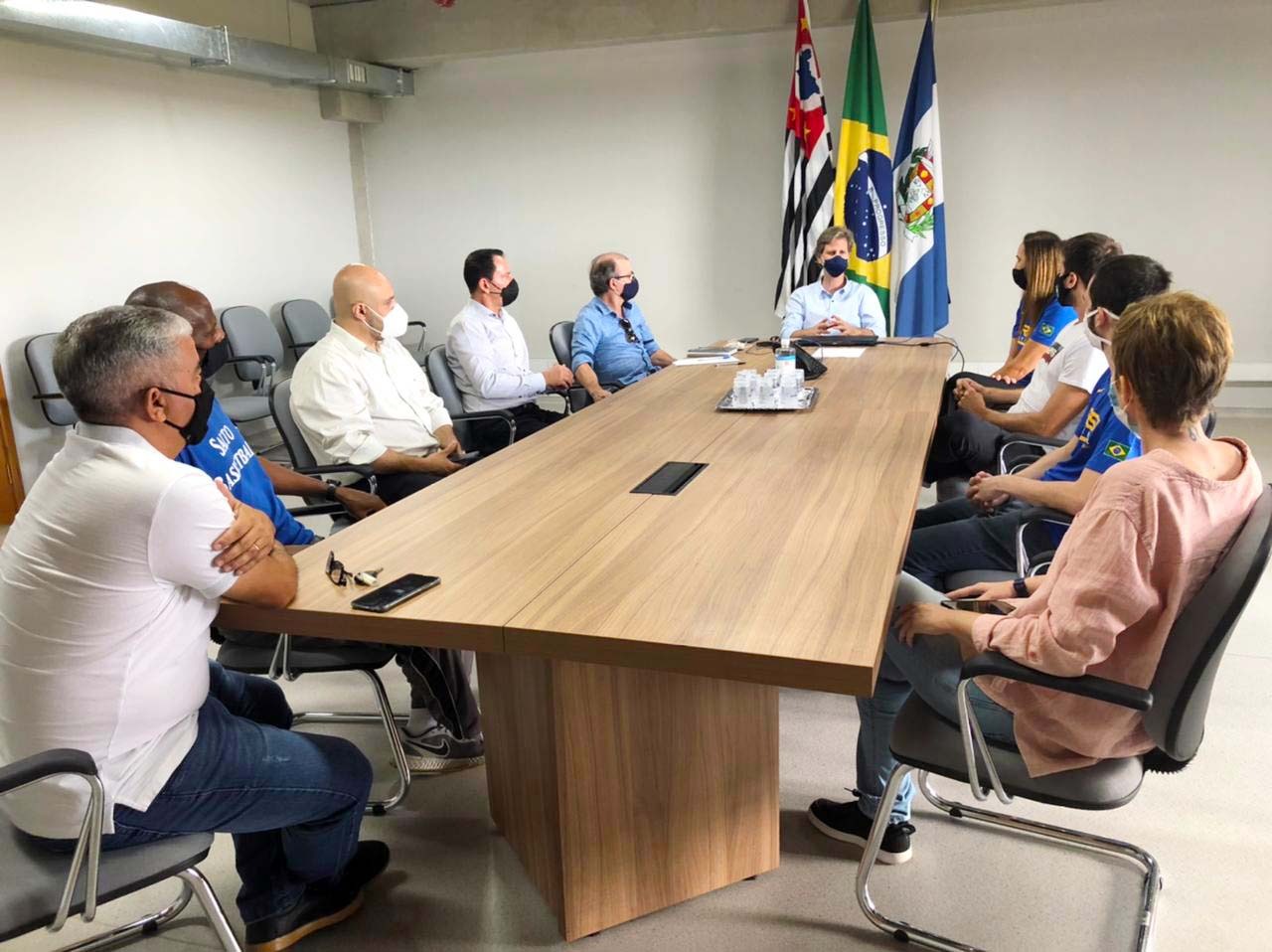 Leia mais sobre o artigo Dirigentes da Confederação Brasileira de Basquetebol visitam Salto