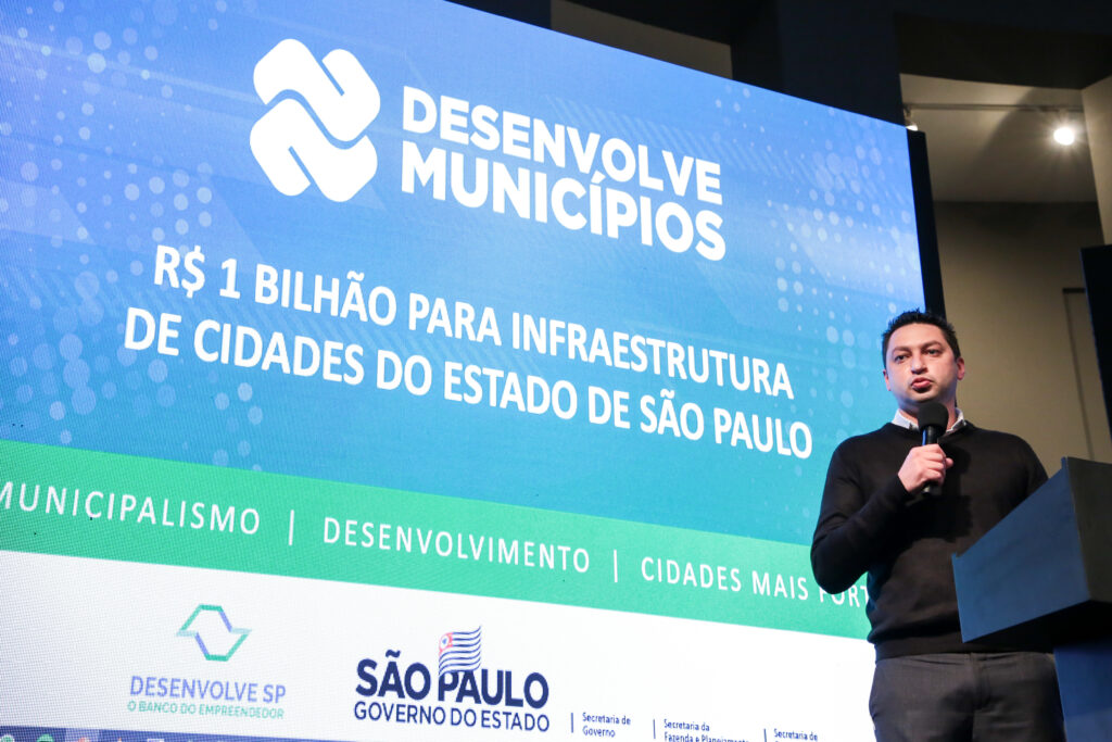 Leia mais sobre o artigo Salto adere ao Programa Desenvolve Municípios