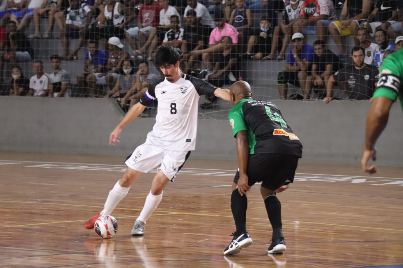 Leia mais sobre o artigo CAMPEONATO MUNICIPAL DE FUTSAL ENTRA NA TERCEIRA SEMANA DE DISPUTAS