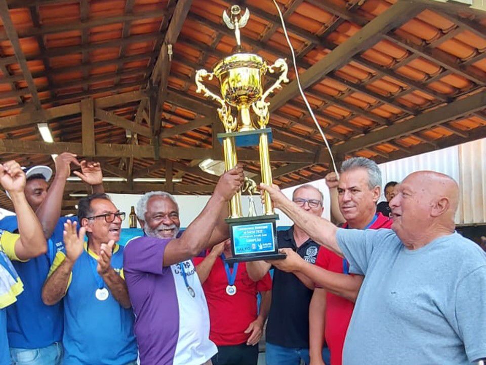 Leia mais sobre o artigo EM FINAL EMPOLGANTE, BOCHA NAÇÕES CONQUISTA O MUNICIPAL DE BOCHA