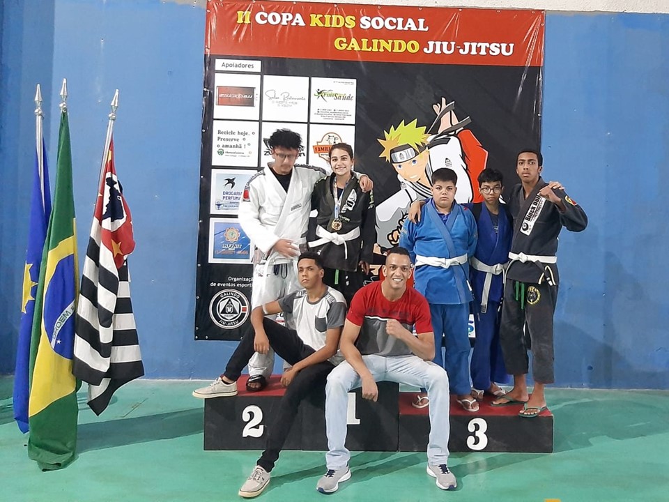 Leia mais sobre o artigo PROJETO JIU-JITSU DO SANTA EFIGÊNIA É DESTAQUE EM COMPETIÇÃO ESTADUAL