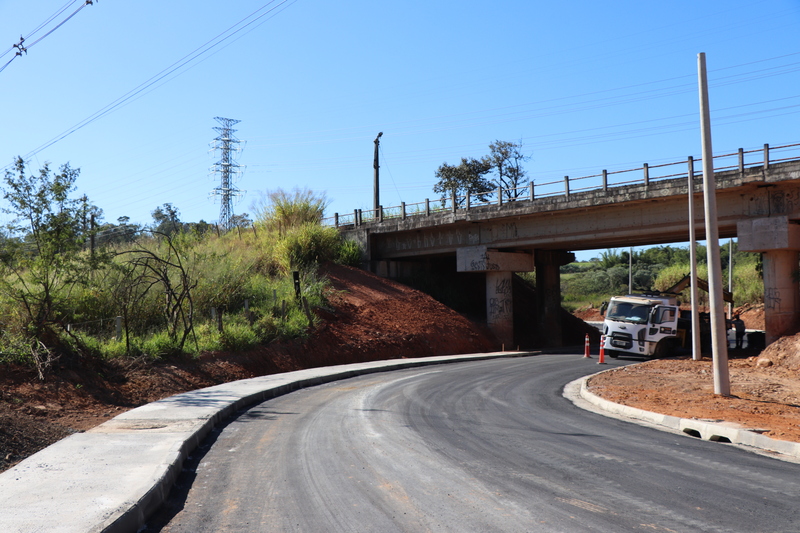 Leia mais sobre o artigo Pavimentação da Estrada do Guarujá entra em fase final de obra