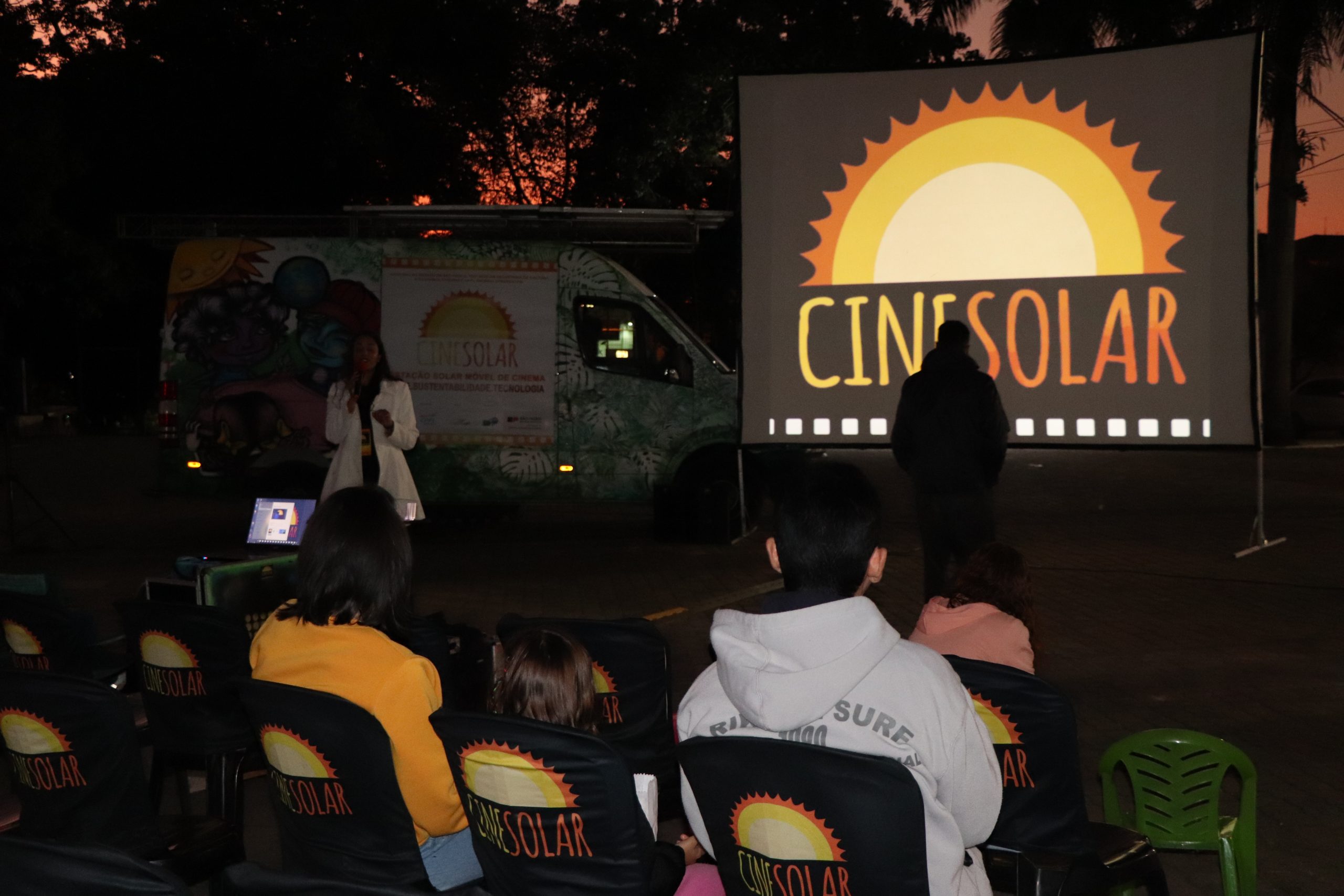 Leia mais sobre o artigo Pavilhão das Artes recebeu Projeto Cinesolar no sábado (13/05)