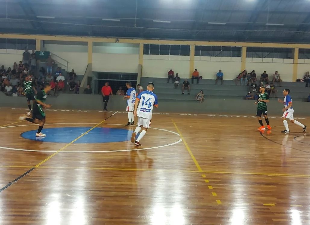 Leia mais sobre o artigo Futsal da Olimpíada do Trabalhador abre com 6 jogos no “João Guarda”