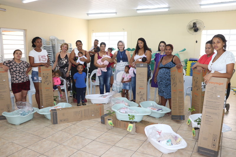 Leia mais sobre o artigo Secretaria de Ação Social e Cidadania realiza encerramento do Projeto “Mamãe Presente” nos CRAS