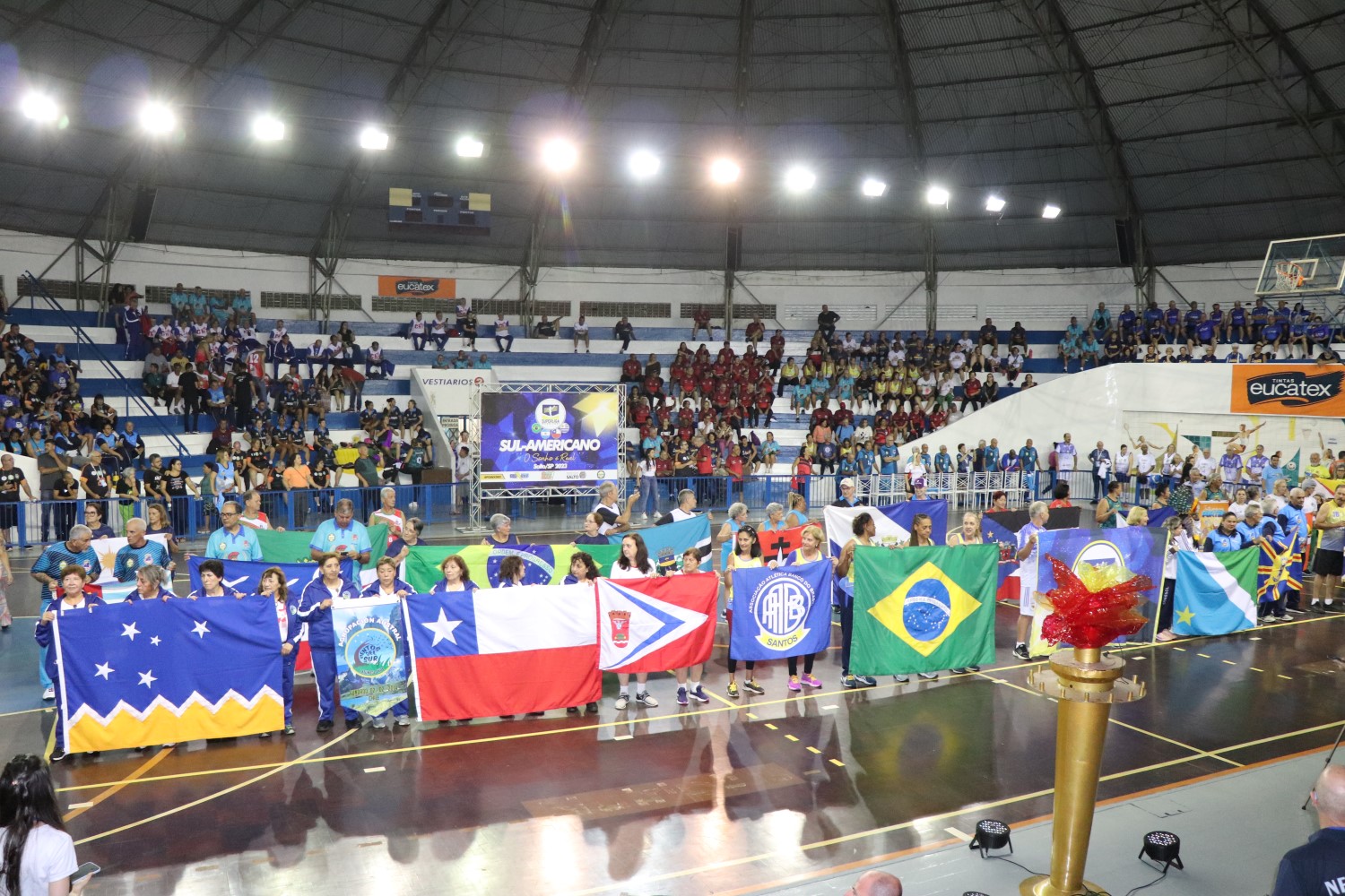Leia mais sobre o artigo Em quatro dias de evento, Salto recebe 1º Campeonato Sul-Americano de Vôlei Melhor Idade
