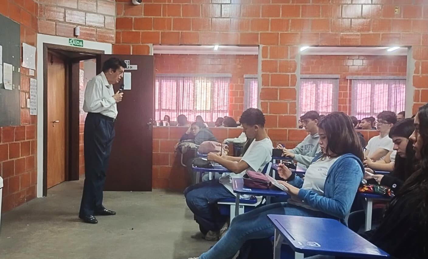 Leia mais sobre o artigo Sede da “Guardinha” recebe palestra sobre prevenção às drogas