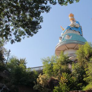 Monumento a Nossa Senhora de Monte Serrat